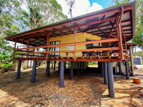 A Yearenda - Water Views -3BR - Steps To The Beach - Accommodation Nelson Bay 3