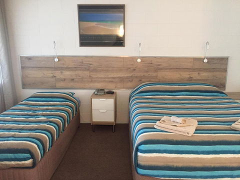 A & A Motel - Accommodation Nelson Bay 2
