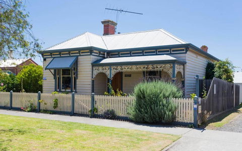 Abaleen House - Accommodation Nelson Bay 0