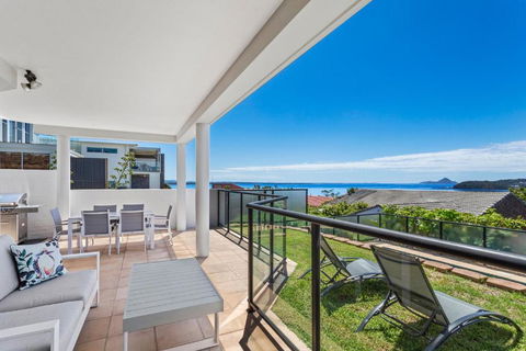 Above And Beyond - Beautiful Home With Heated Pool And Views - Accommodation Nelson Bay 2
