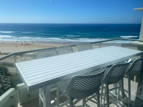 Absolute Beach Frontage Two Bedroom - Accommodation Nelson Bay 0