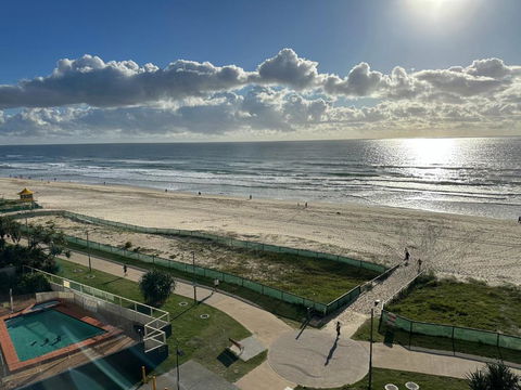 Absolute Beach Frontage Two Bedroom - Accommodation Nelson Bay 2