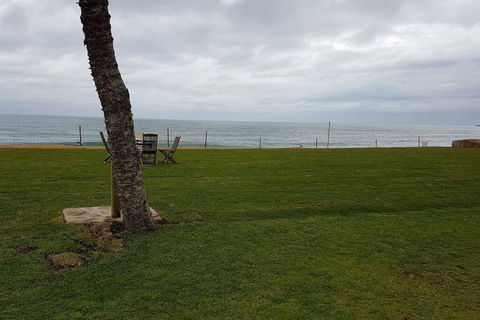 Absolute Beachfront 2BR Pet-Friendly Terrace - The Coachhouse - Accommodation Nelson Bay 4