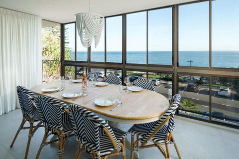 Absolute Beachfront Bliss On Kings Beach - Accommodation Nelson Bay 0