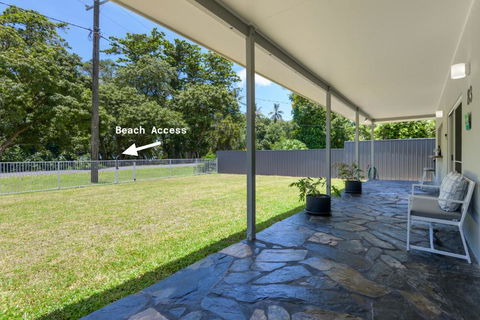 Absolute Beachfront Family Home - Cooya - Accommodation Nelson Bay 2