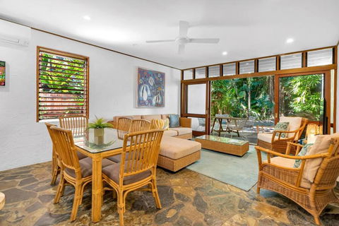 Absolute Beachfront, Heart Of Port Douglas - 24 S - Accommodation Nelson Bay 0
