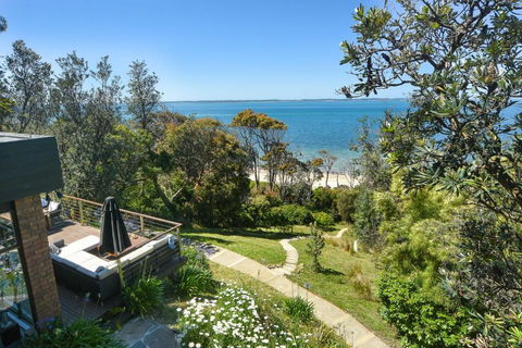 Absolute Beachfront - Accommodation Nelson Bay 0