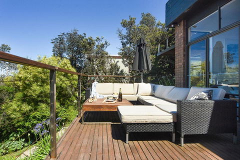 Absolute Beachfront - Accommodation Nelson Bay 3