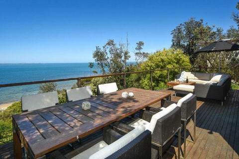 Absolute Beachfront - Accommodation Nelson Bay 4
