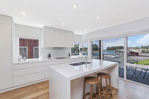 Absolute - Accommodation Nelson Bay 3