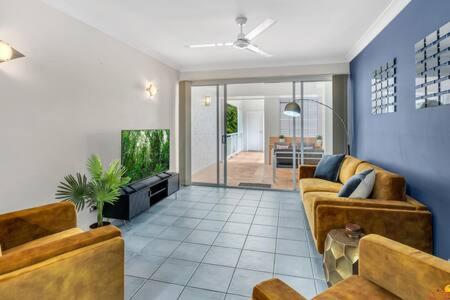 Absolute Superb Location Ocean Views Beachfront - Accommodation Nelson Bay 4