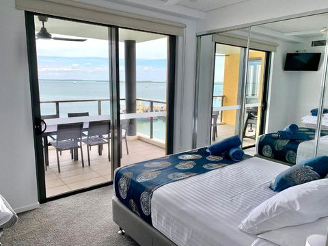 Absolute Waterfront - Tropical Oasis Over The Water - Accommodation Nelson Bay 4