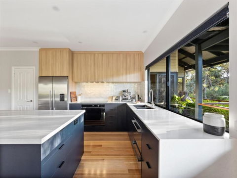 Abundance - Accommodation Nelson Bay 4