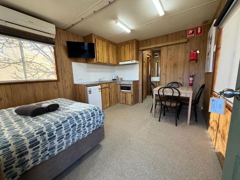 Acacia Caravan Park & Holiday Units - Accommodation Nelson Bay 4
