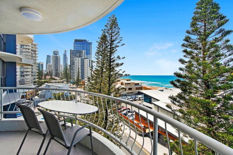 Acapulco Luxury 2 Bedroom Apartment - CoastHM - Accommodation Nelson Bay 0