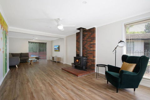 Acaronar- Great Value For Money - Accommodation Nelson Bay 0