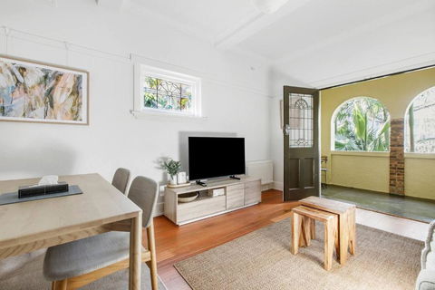Acland Art Deco - Coastal Chic By St Kilda Beach - Accommodation Nelson Bay 4