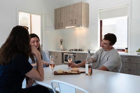 Adelaide Caravan Park - Aspen Holiday Parks - Accommodation Nelson Bay 3