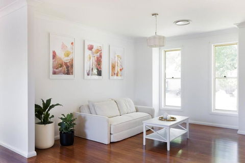 Adorable 1-bedroom Kuzman Guesthouse - Accommodation Nelson Bay 0