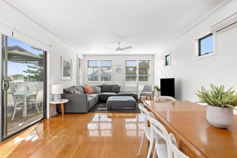 Adrift At Ocean Grove - Accommodation Nelson Bay 1