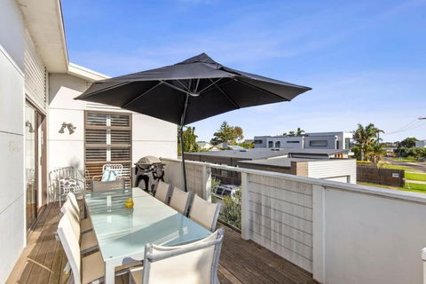 Adrift At Ocean Grove - Accommodation Nelson Bay 2