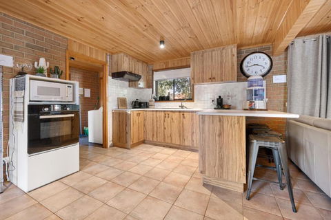 Affordable GEM In The Heart Of Inverloch - Accommodation Nelson Bay 2