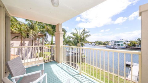 Air Conditioned Pet Friendly Canal Home With Wifi - Accommodation Nelson Bay 0