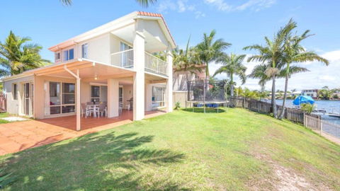 Air Conditioned Pet Friendly Canal Home With Wifi - Accommodation Nelson Bay 2