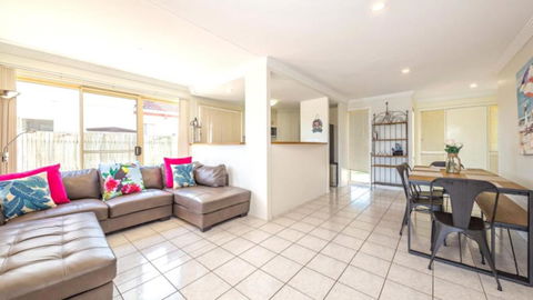 Air Conditioned Pet Friendly Canal Home With Wifi - Accommodation Nelson Bay 3