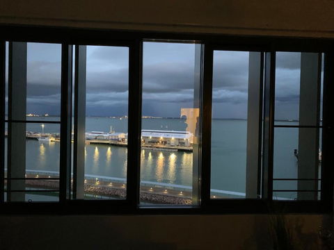 Absolute Waterfront - Tropical Aurora Top Floor Over The Water - Accommodation Nelson Bay 4