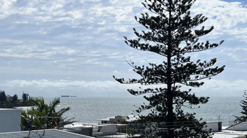 A Minutes Walk To The Beach! - Accommodation Nelson Bay 3