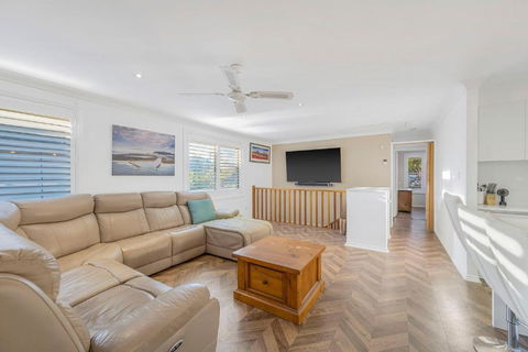 Absolute Waterfront - Accommodation Nelson Bay 2