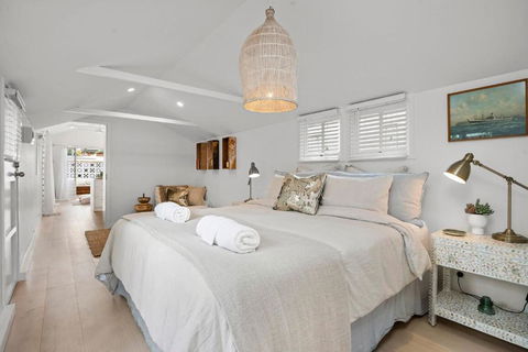 A Perfect Stay - The Boat House - Accommodation Nelson Bay 0