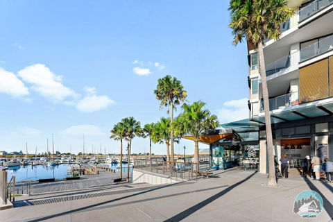 Aircabin - Shell Cove - Next To Marina - 2BR Apt - Accommodation Nelson Bay 0