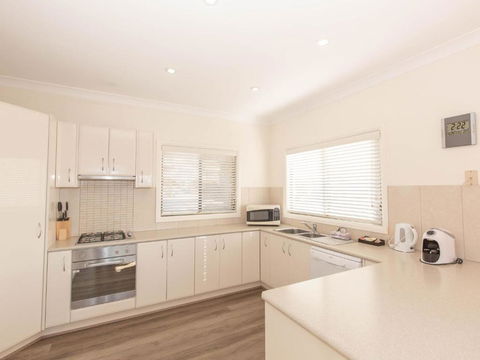Alaska 8 Poley Cow Lane - Accommodation Nelson Bay 3