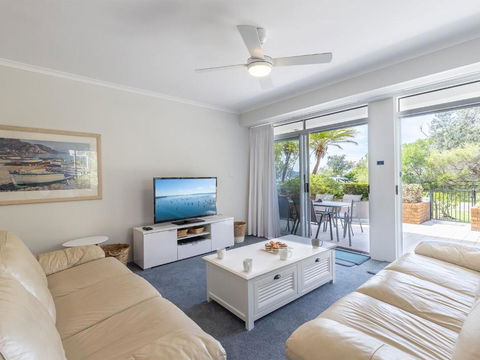Albacore 1 12 Ondine St Nelson Bay - Accommodation Nelson Bay 1