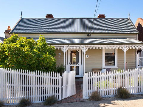 Albert Cottage - Accommodation Nelson Bay 0