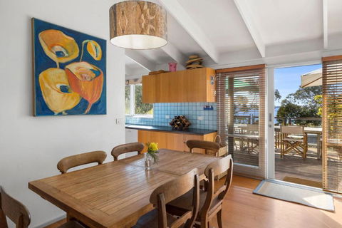 Albert - Accommodation Nelson Bay 2