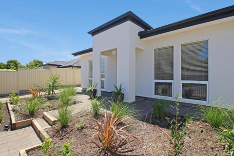 Aldinga Beach Experience - C21 SouthCoast Holidays - Accommodation Nelson Bay 2