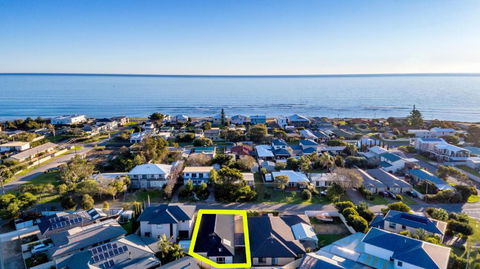 Aldinga Beach Experience - C21 SouthCoast Holidays - Accommodation Nelson Bay 1