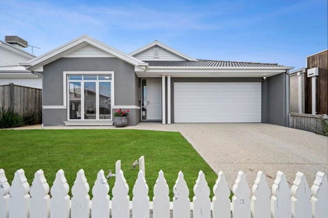 All Day Sunshine And Relaxation -Pet Friendly - Accommodation Nelson Bay 2
