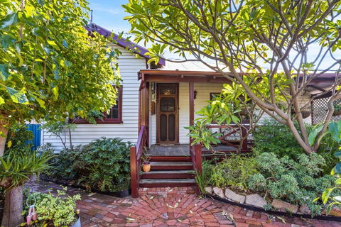 All Decked Out, Fremantle - Accommodation Nelson Bay 2
