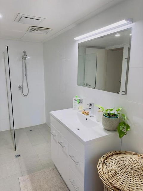 All The Comforts By The Lake - Accommodation Nelson Bay 4