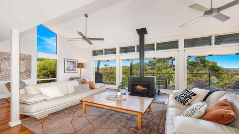 Allure - Bay Views And Wifi - Accommodation Nelson Bay 0