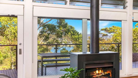 Allure - Bay Views And Wifi - Accommodation Nelson Bay 1