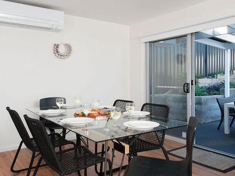 Aloha Beach House - Accommodation Nelson Bay 1