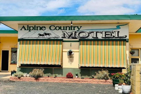 ALPINE COUNTRY MOTEL Plus FREE COFFEE - Accommodation Nelson Bay 0