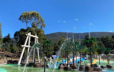 Alpine Hotel, Eat Drink Sleep - Accommodation Nelson Bay 3