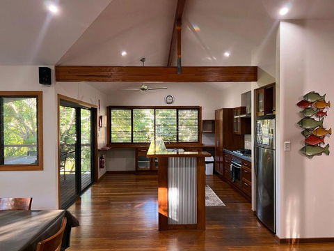 Amaroo - Bring Your Own Linen - Accommodation Nelson Bay 4