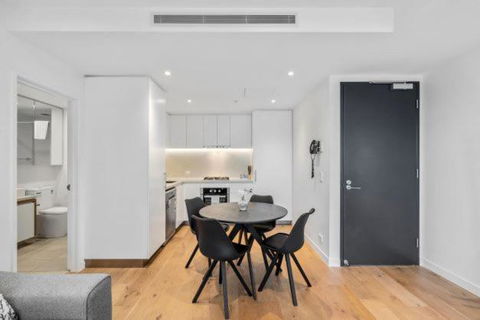 Amazing 1BR Apartment W Pool - Accommodation Nelson Bay 2